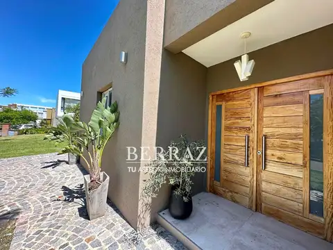 Casa Alquiler 6 ambientes en Castaños Nordelta lote de 540 m2