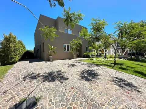 Casa en Alquiler de 5 dormitorios