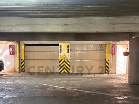 VENTA COCHERA CENTRICA