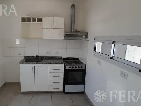 Departamento en Alquiler en Piñeyro, $ 400.000
