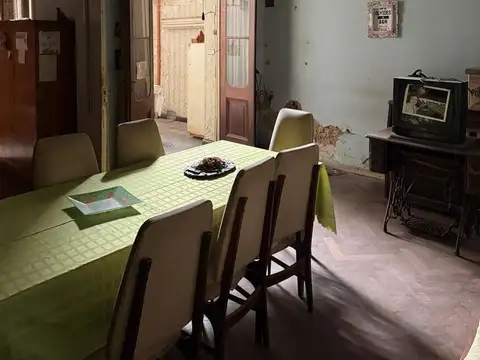 VENTA PH 3 AMBIENTES CON PATIO A REFACCIONAR