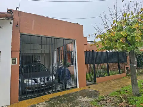 VENTA CASA 3 AMBIENTES EN BOULOGNE