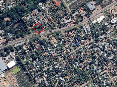 Excelente inmueble con 35 mts de frente sobre Av. San Martin