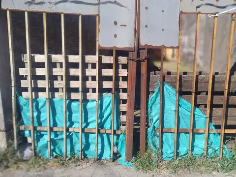 Terreno en Venta en Isidro Casanova, USD 115.000