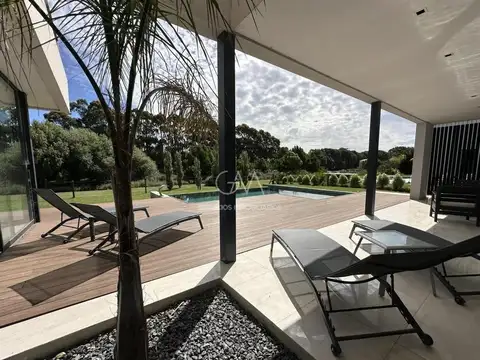 Casa en Alquiler Temporal de 4 dormitorios