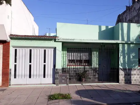 Casa de 3 amb, con garage y patio ecterior