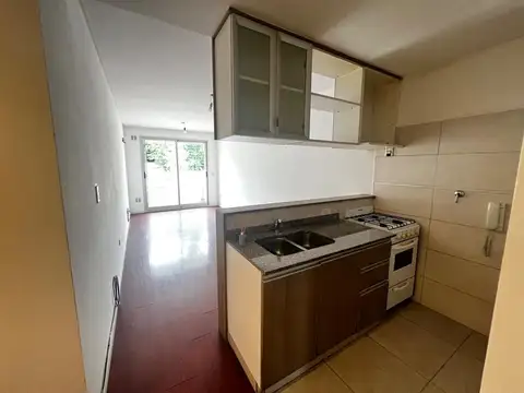 VENTA DEPARTAMENTO COCHERA LOMAS ZAMORA. Apto credito