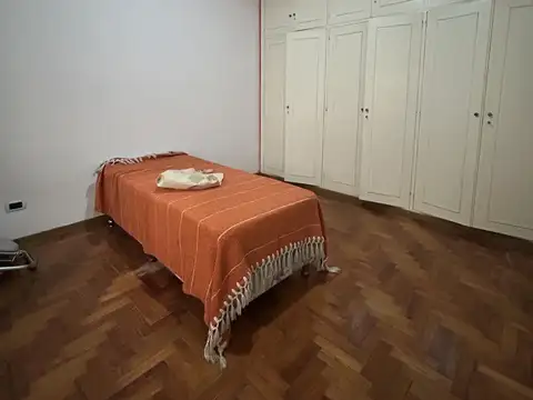 Gral Cesar Diaz  al 4200