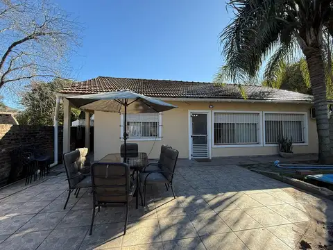 Casa 6 ambientes con 3 baños