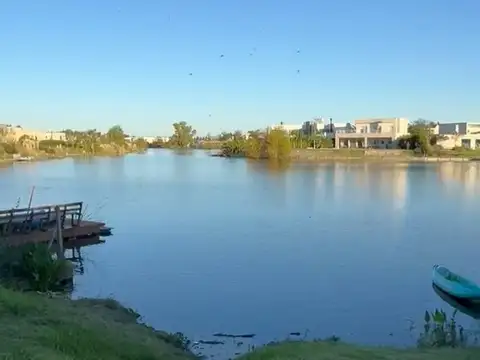 Terreno en Venta 40  mts Fondo