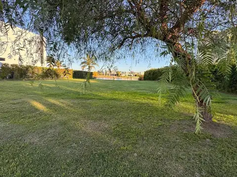 LHC. Venta lote al agua en San Matias, Escobar
