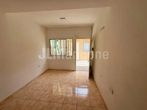 Depto Tipo Casa en Alquiler de 1 dormitorio