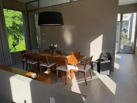 Casa 5 ambientes con 6 baños