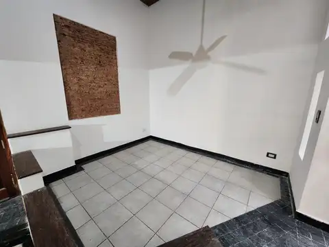 Depto Tipo Casa en Alquiler en Barrio Norte, $ 700.000
