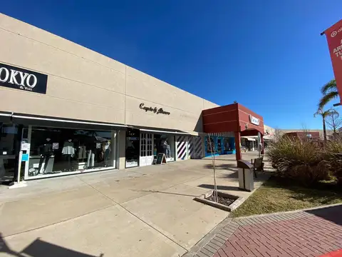 Fisherton Plaza Open Mall