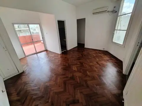 Se vende un departarmento de 3 ambientes, luminoso con balcón aterrazado APTO CREDITO - Congres...