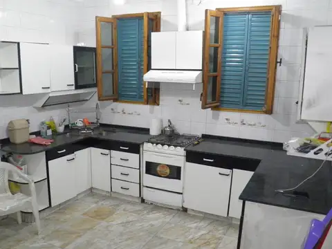 Enrique B. Moreno 400