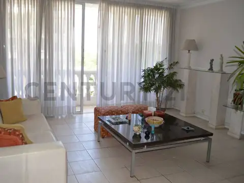 Departamento 5 ambientes con 2 baños