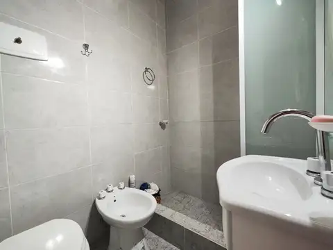 Casa 6 ambientes con 3 baños