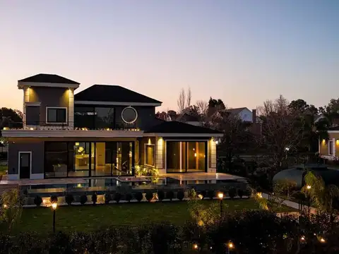 VENTA CASA A ESTRENAR AL GOLF PILAR GOLF