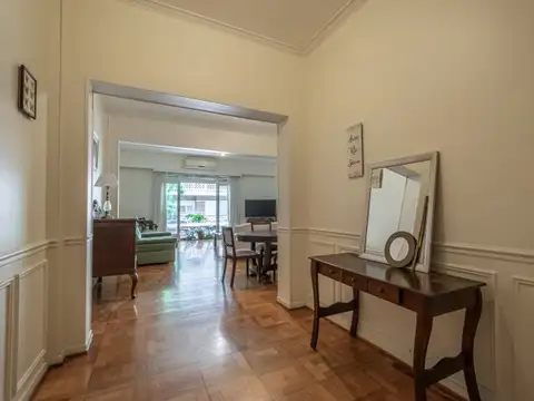 La pampa 1800 , Piso 2