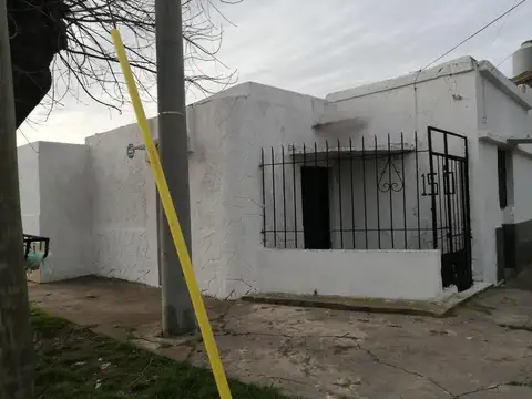 Casa en venta - 1 Dormitorio 5 Baños - 212mts2 - Ensenada