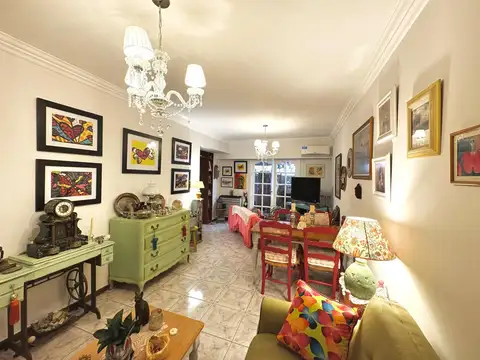 Av. Independencia 900, Piso 1