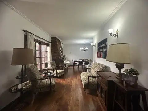 Casa 6 ambientes con 3 baños