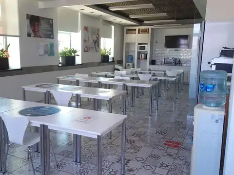 Oficina en Alquiler en edificio Phillips - Saavedra - 936 m2 - Amoblada