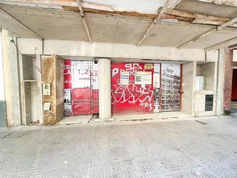 A ESTRENAR! Local en alquiler Peron 3800