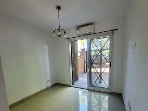 Depto Tipo Casa en Venta con 1 cocheras