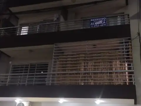 Avenida Rivadavia 10500, Piso 1