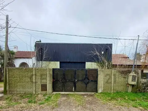 Galpon en Venta 35  mts Fondo