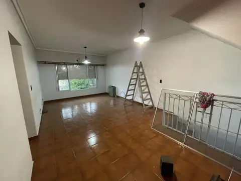 Entre Ríos Nº 2036 entre Madame Curie y Guillermo