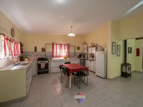 Casa 4 ambientes con 1 baño