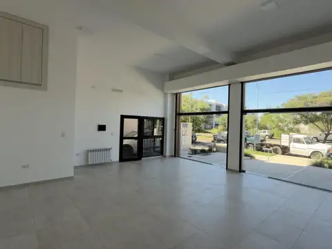 Local de 70 m2 en alquiler en Nuevo Poeta Lugones