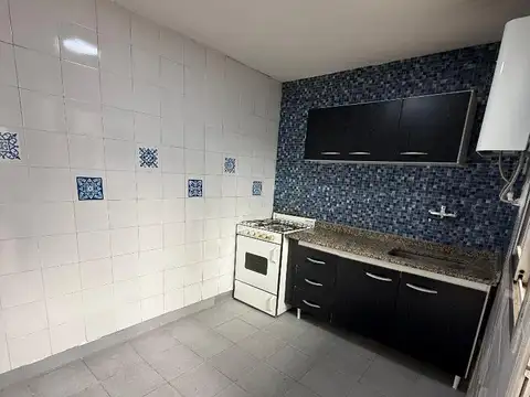 Departamento tipo casa en alquiler en Villa Santa Rita
