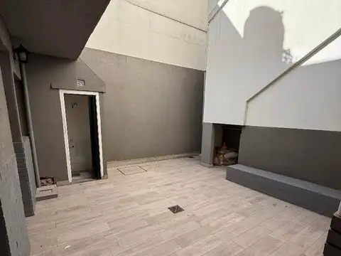 Terrada 1700, Piso pb