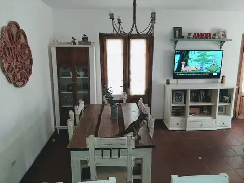 Casa en Venta con 2 cocheras