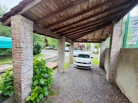 Casa 4 ambientes con 1 baño