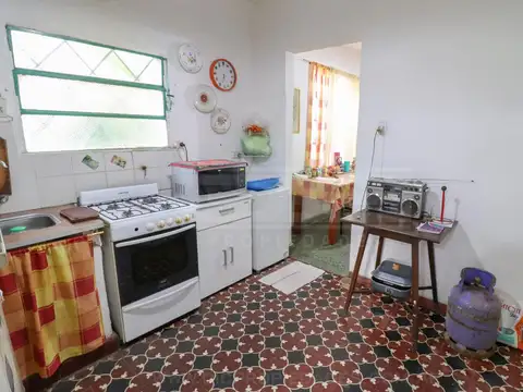 Casa 4 ambientes con 1 baño