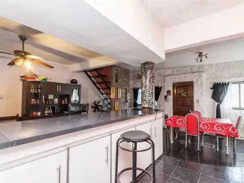 Depto Tipo Casa en Venta de 3 ambientes