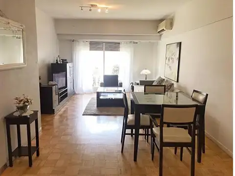 Alquilo Temporario Recoleta 4 ambientes con balcón al frente. 4 PAX