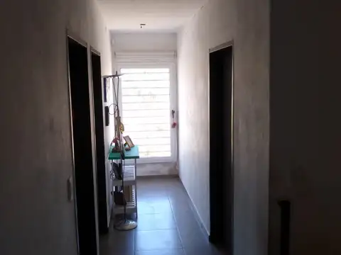 CASA EN 2 PLANTAS CON PILETA