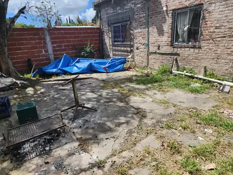 Casa 5 ambientes con 2 baños