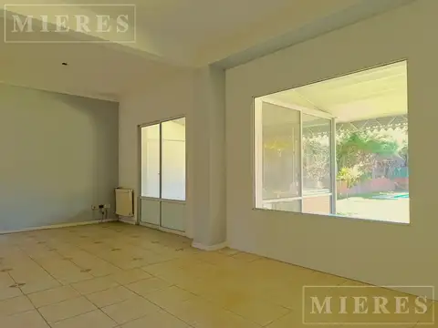 Casa 6 ambientes con 3 baños