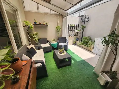 Venta de PH 2 AMB con Patio en Villa Pueyrredón