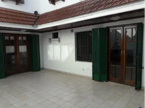 Depto Tipo Casa 4 ambientes con 2 baños
