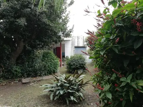 Oportunidad, casa a refaccionar en Temperley