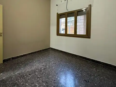 Depto Tipo Casa 4 ambientes con 2 baños